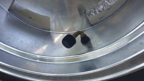 Měřič tlaku pneumatik bezdrátový